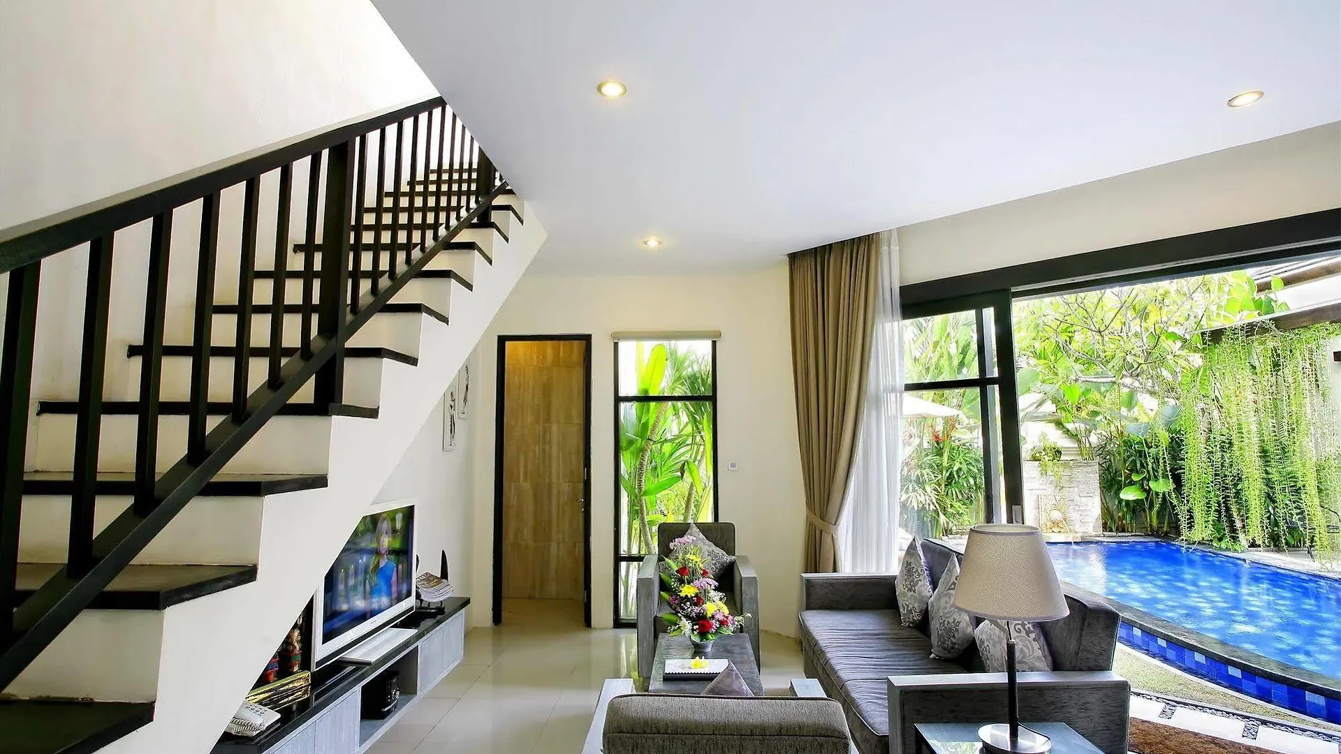 Awila Villas Kuta Legian  0*, Legian (Bali)
